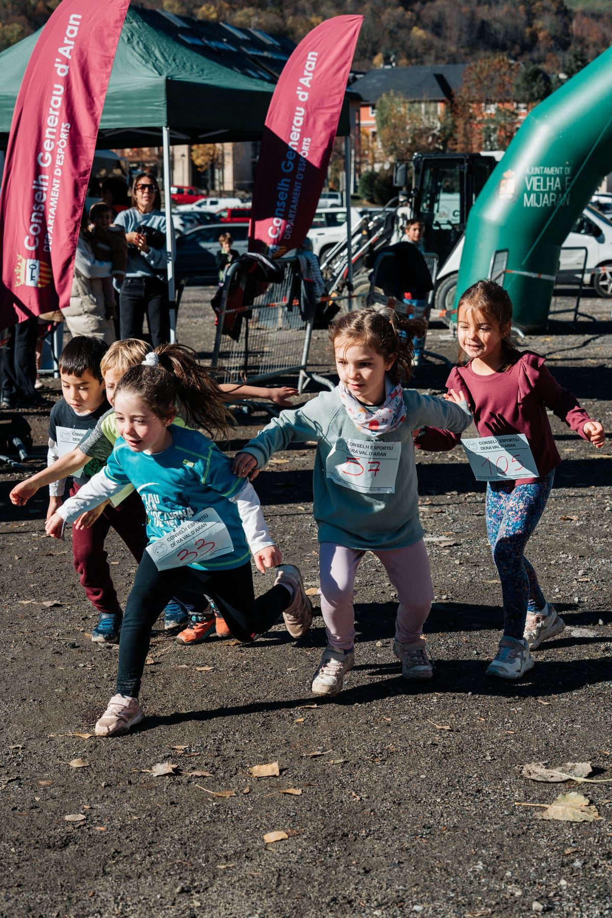 Mainatges petits en sortida
